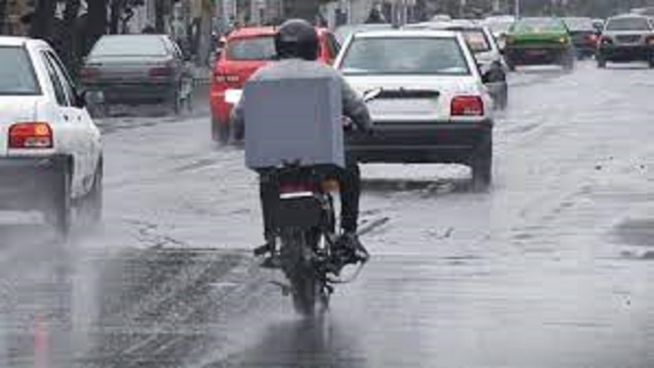 ممنوعیت تردد موتورسیکلت ها در راه های بارانی البرز