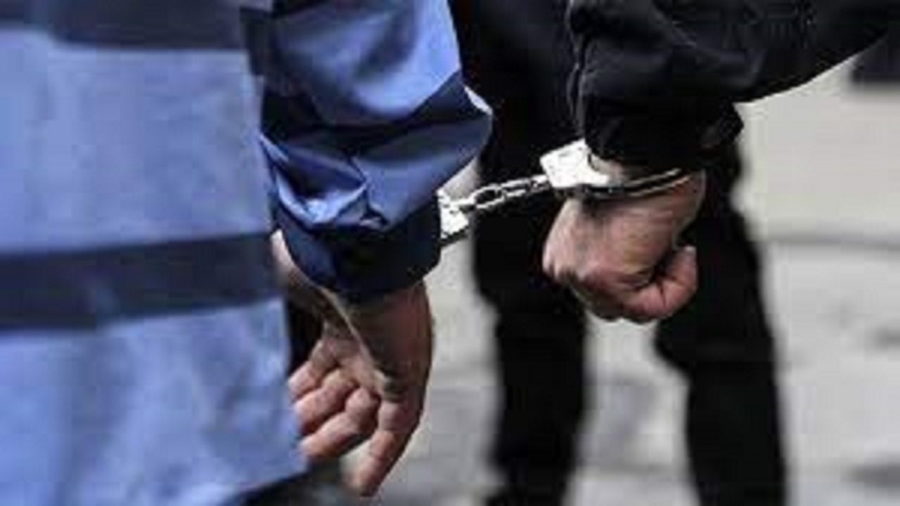 دستگیری سارق حرفه‌ای قطعات خودرو در  زابل