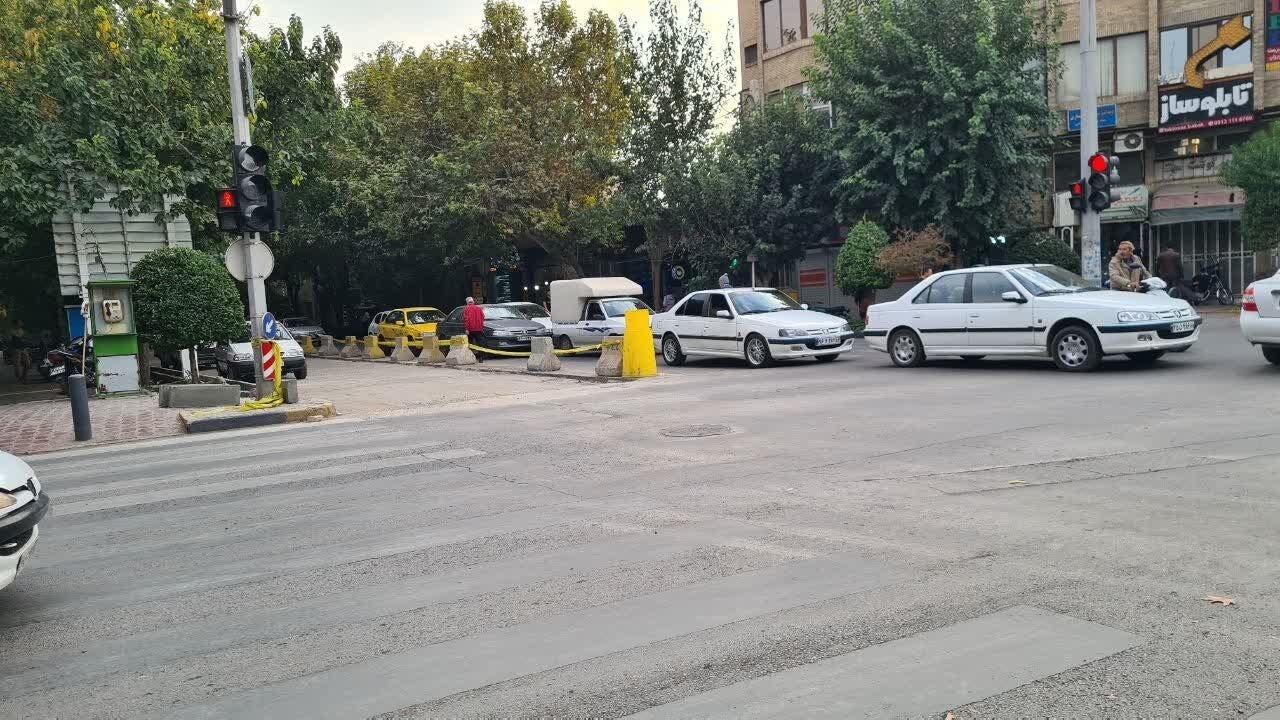 عملیات عمرانی سبب تشدید ترافیک در خیابان شهید بهشتی اصفهان