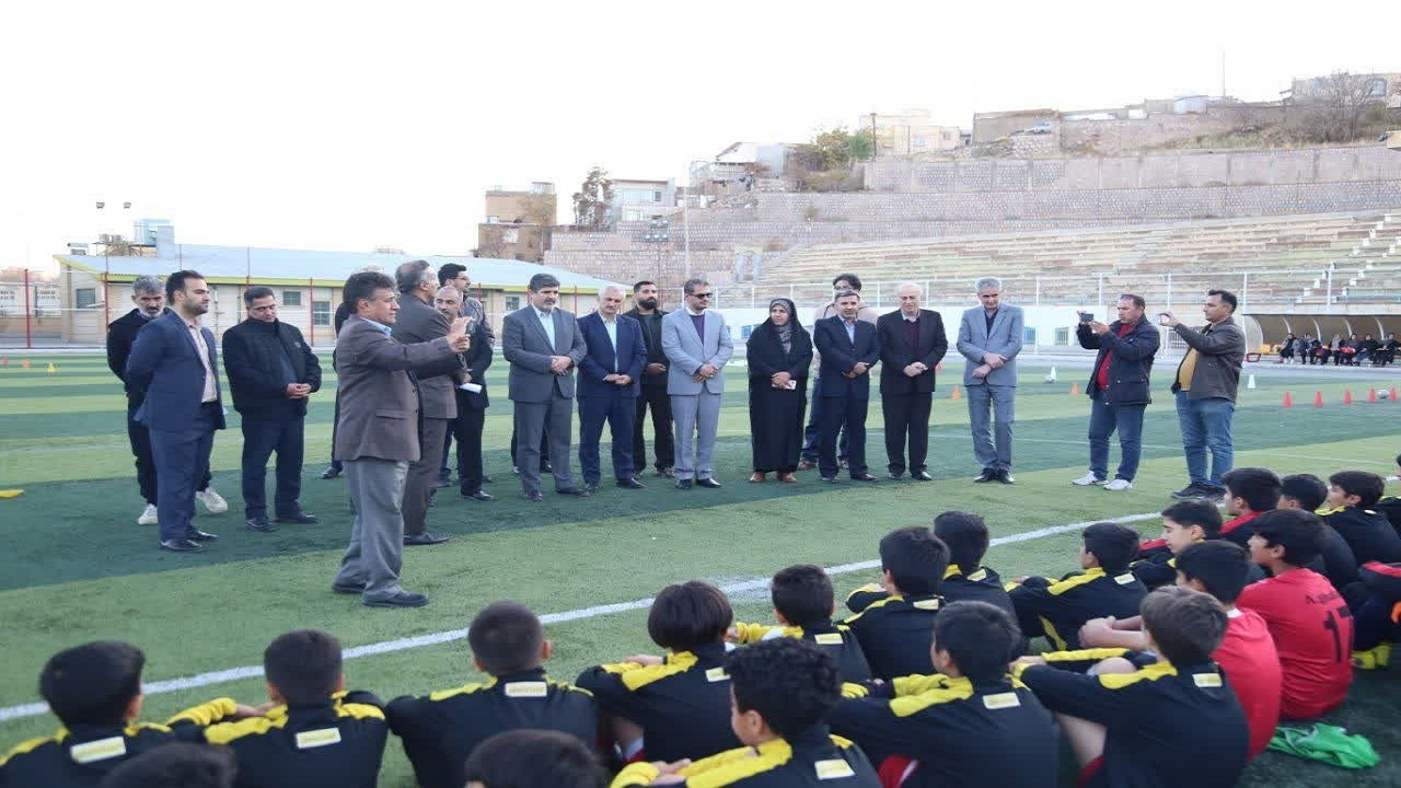 احیای فوتبال کردستان را با قوت دنبال می‌کنیم