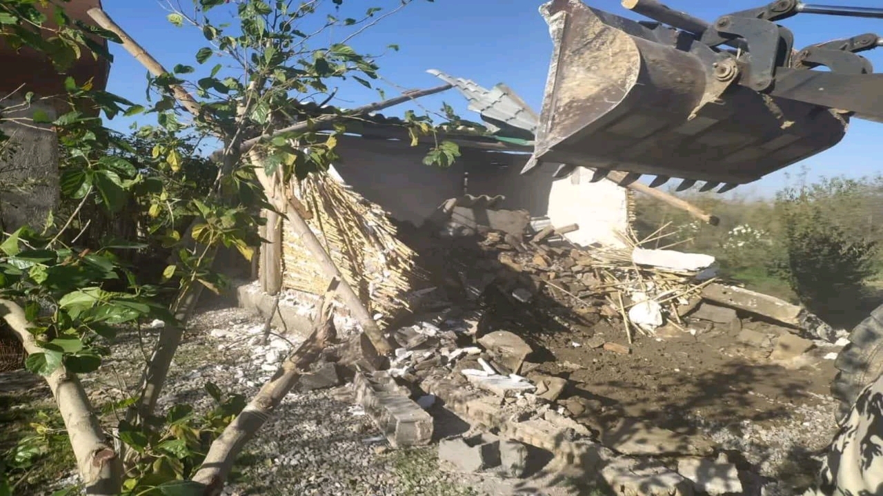 ادامه تخریب ساخت و ساز‌های غیرمجاز در روستا‌های گرگان