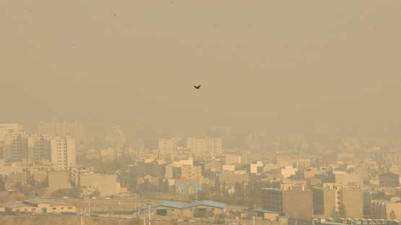 علت تعطیل نشدن مدارس خوزستان در هوای آلوده چیست؟+فیلم