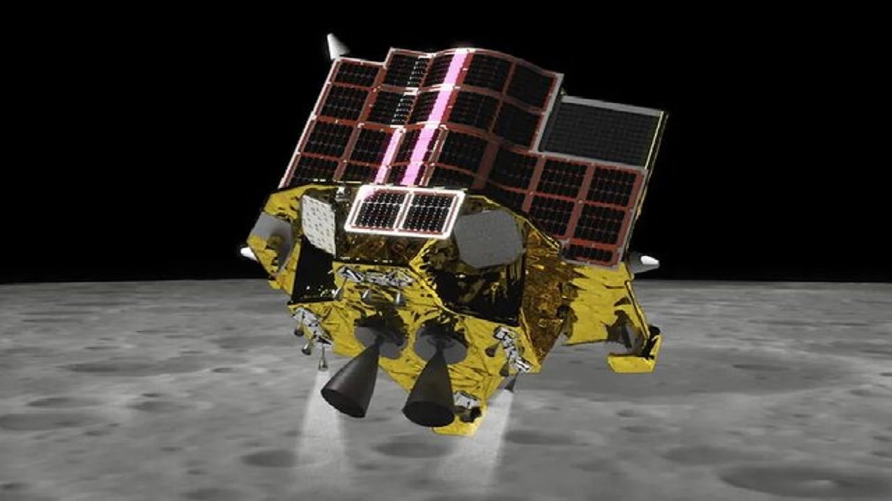 فضاپیمای رباتیک ژاپن روی ماه فرود می‌آید