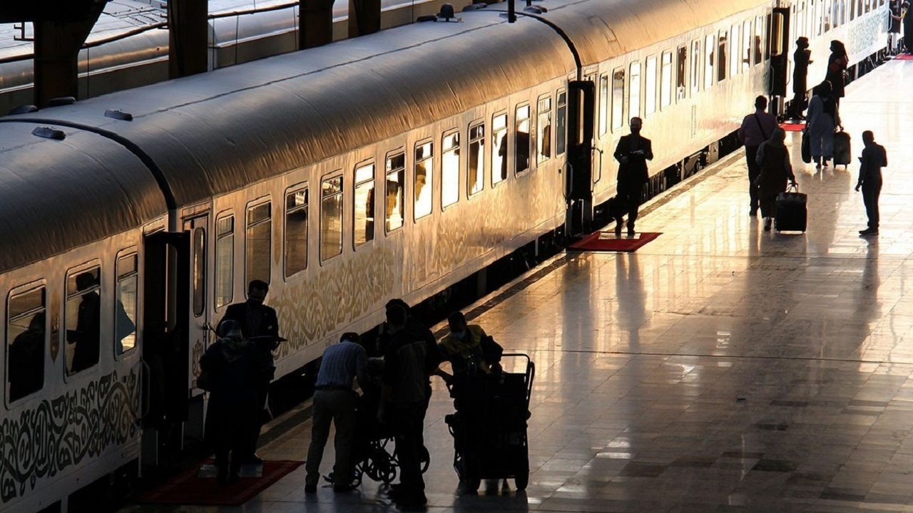 جابجایی ۲۶۱ هزار و ۶۴۹ مسافر در راه آهن زاگرس