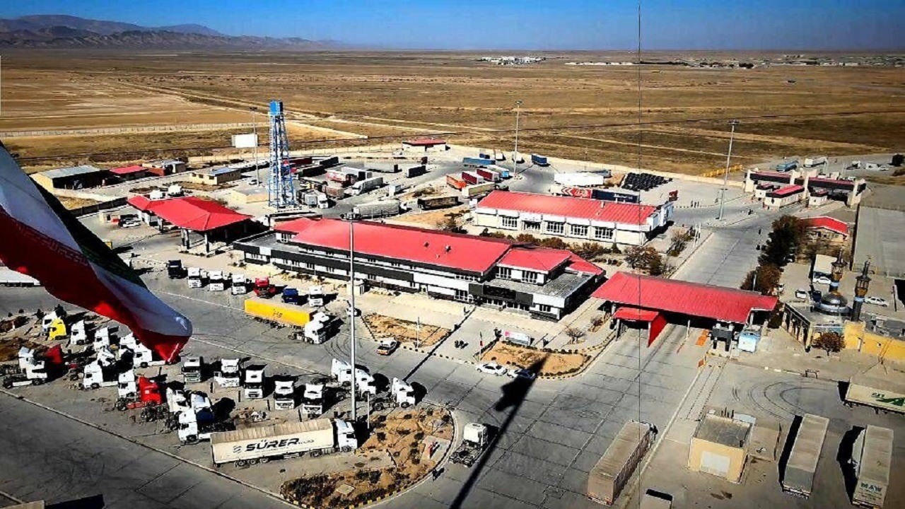 ۳۰۰ دستگاه کامیون در هرات افغانستان منتظر ورود به ایران هستند