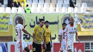 - نتایج لحظه به لحظه هفته دوازدهم لیگ برتر فوتبال/ سپاهان همچنان بی‌رحم در خط حمله