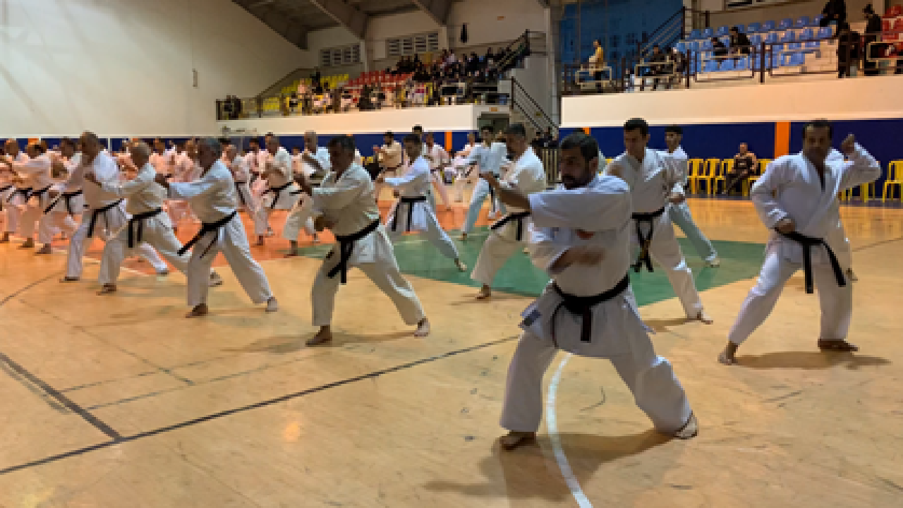 دوره فنی - آموزشی کاراته با حضور مدرس فدراسیون جهانی در لنگرود