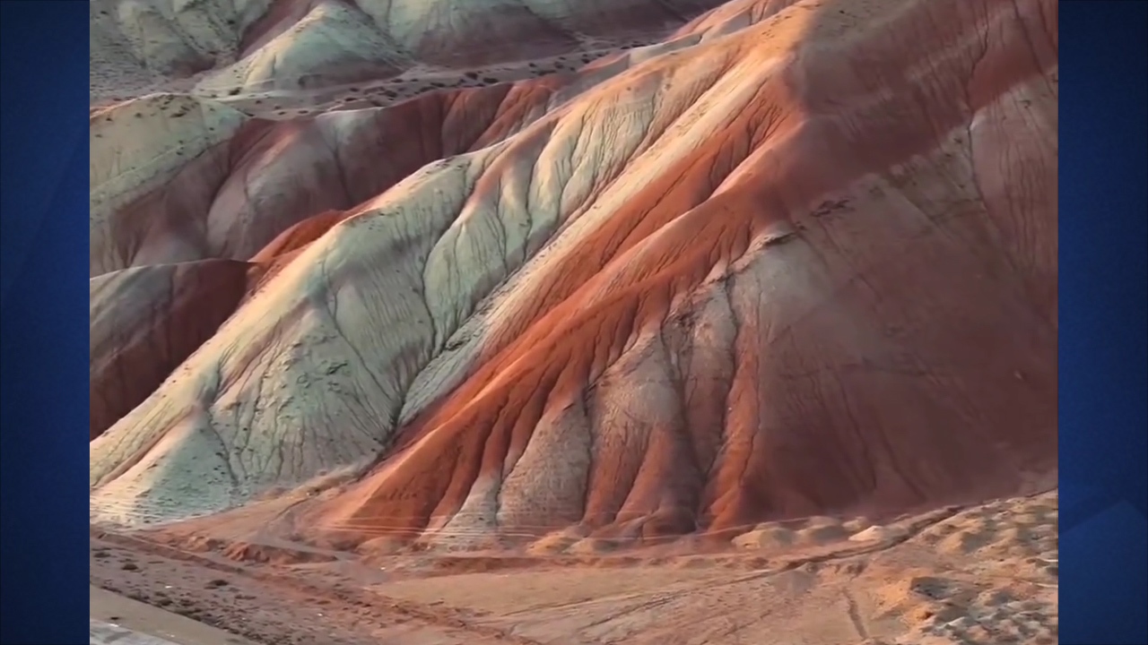 کوه‌های رنگی در آذربایجان + فیلم