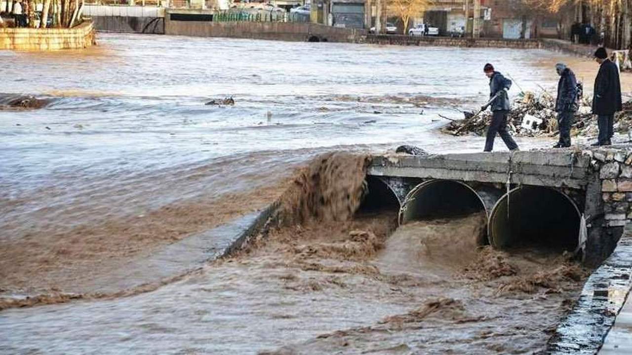 سیلاب ۴۰۰ میلیارد ریال به راه‌های ایلام خسارت زد