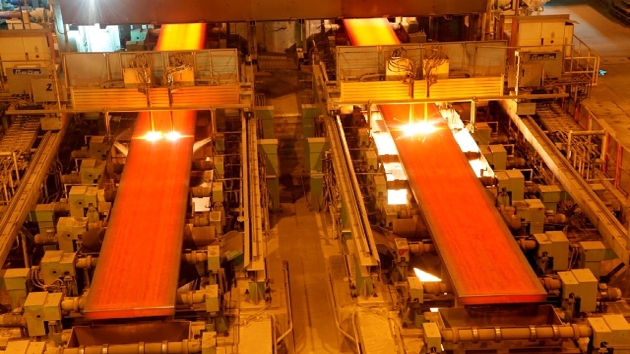 صادرات ۹۰۰ هزار تُن از محصولات شرکت فولاد به خارج از کشور