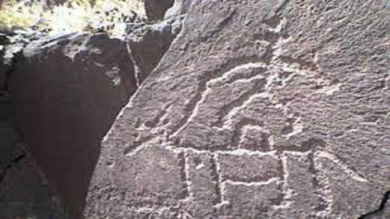 سنگ نگاره‌های کاجو نقش‌های از تاریخ و تمدن بشری در قصرقند