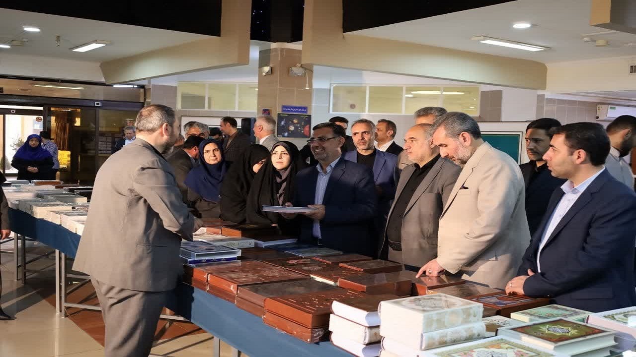 گشایش نمایشگاه کتاب قرآنی در ارومیه