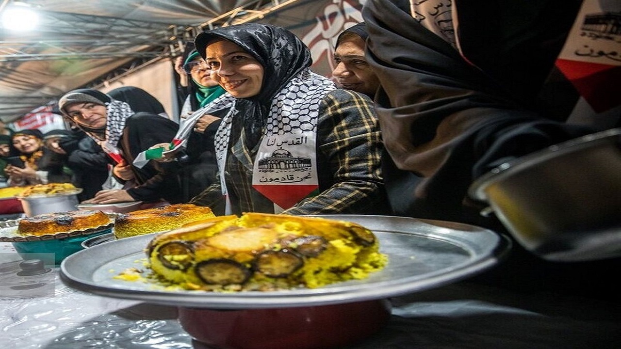 مراسم پخت مقلوبه به رسم بانوان فلسطینی در بجنورد