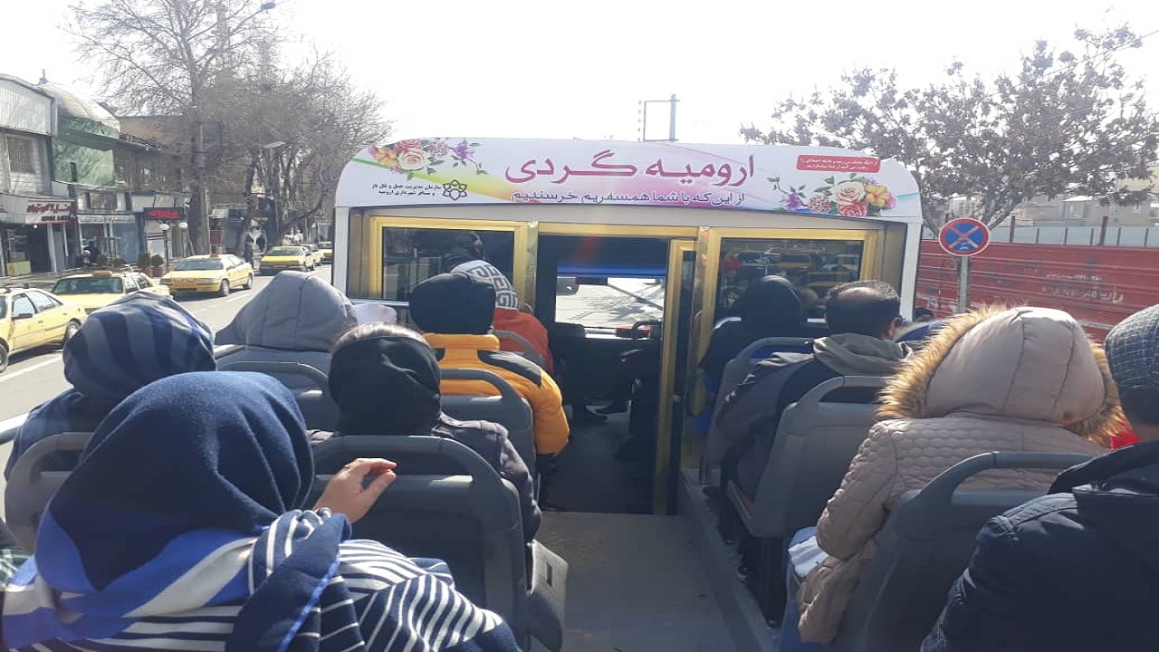 فعالیت اتوبوس گردشگری در ۷ شهرستان آذربایجان غربی