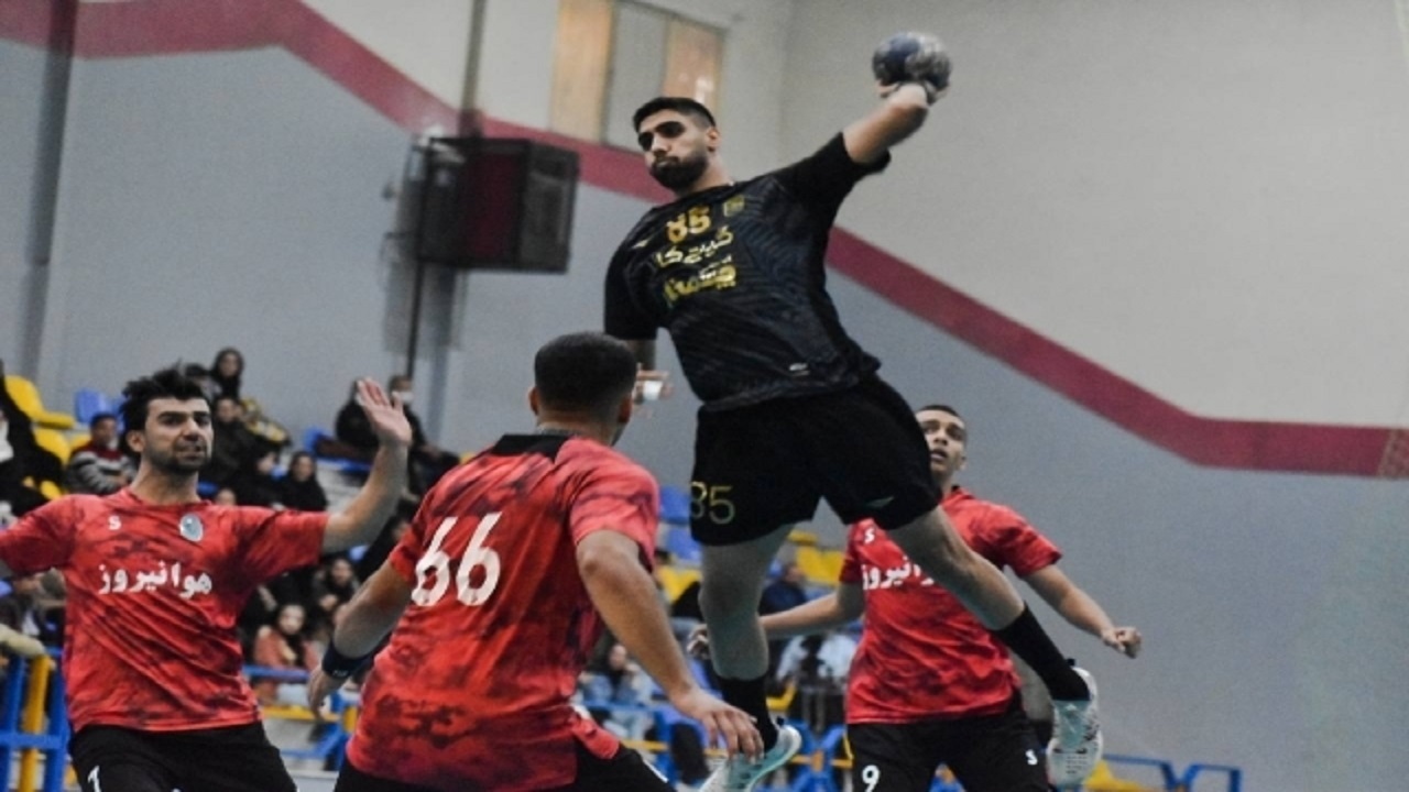 پیروزی تیم هندبال گیتی پسند در شهرآورد اصفهان