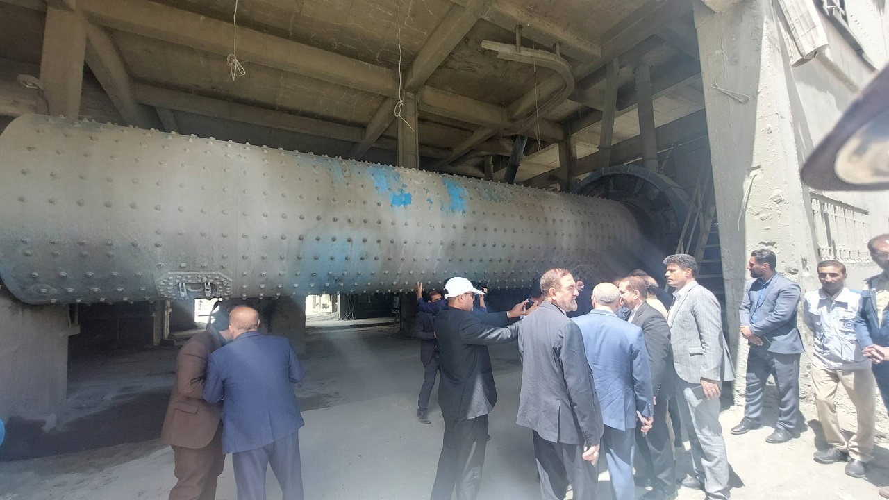 تاکید استاندار بر رفع موانع پیش روی کارخانه سیمان یاسوج