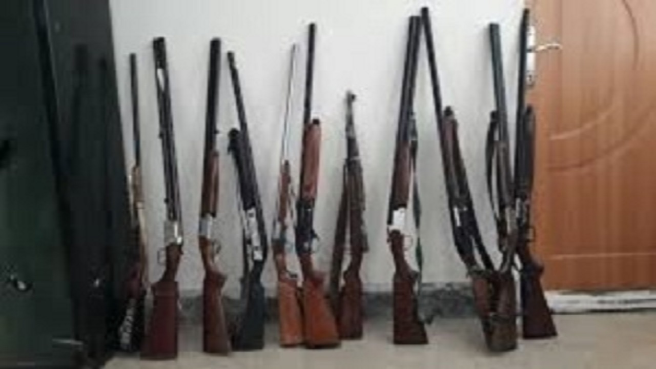 کشف و ضبط ۱۰۰ قبضه اسلحه شورشی و شکاری در لرستان