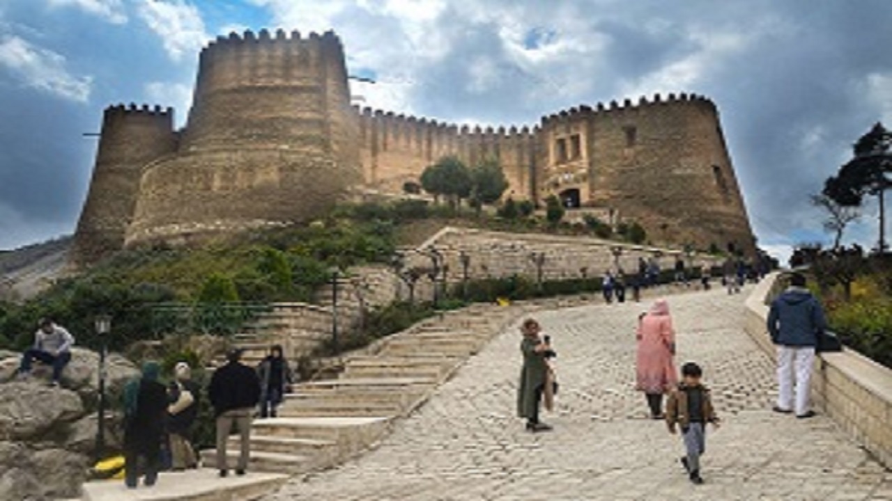 قلعه فلک الافلاک لرستان آماده ثبت جهانی