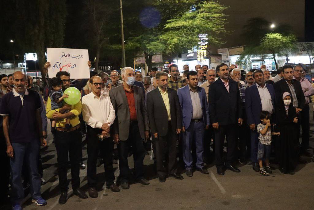 اجتماع مردم لارستان برای خوشحالی حمله ایران به اسرائیل