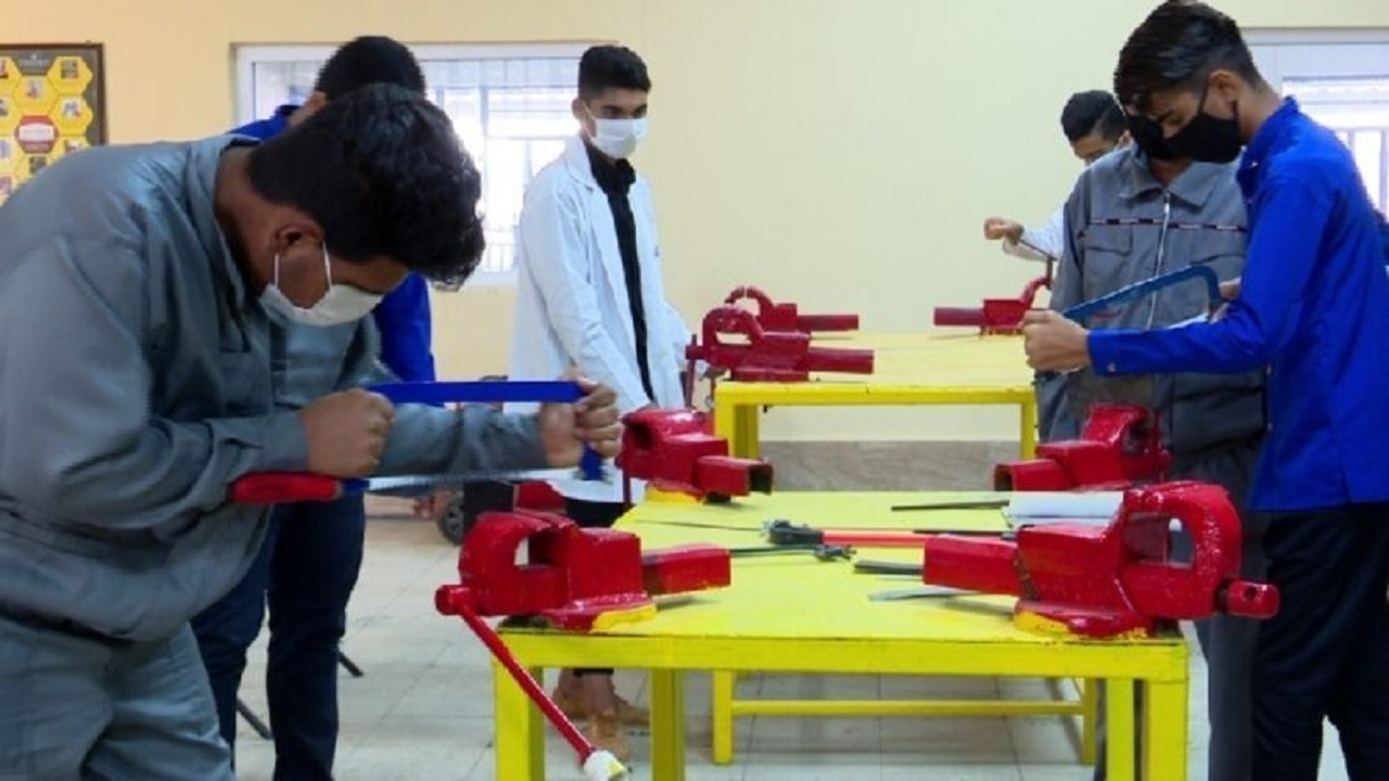 دانش آموزان صدر نشین مهارت آموزی در خراسان جنوبی