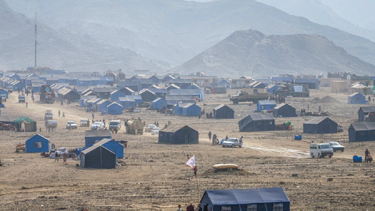 توسعه اردوگاه موقت پناهجویان افغانستانی در تورخم