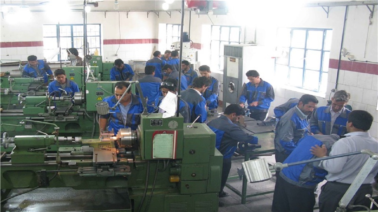 هفت واحد تولیدی در استان اردبیل موفق به اخذ گواهینامه ملی و بین المللی شدند
