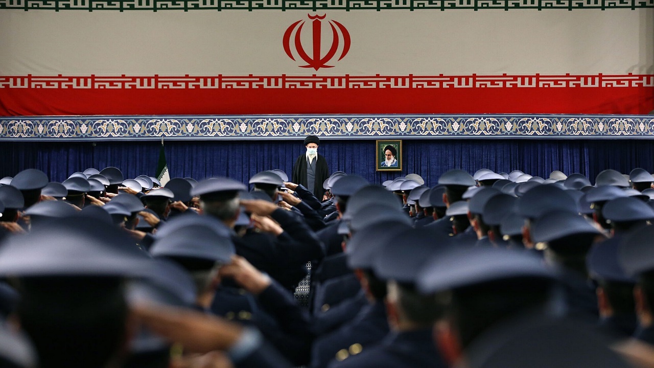مقایسه ارتش پهلوی با ارتش جمهوری اسلامی، هویت انقلاب ما است + فیلم