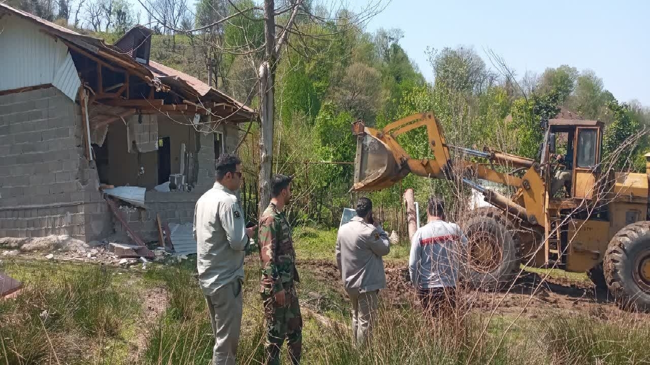 تخریب ساخت و ساز غیر مجاز در منطقه سیاهمزگی