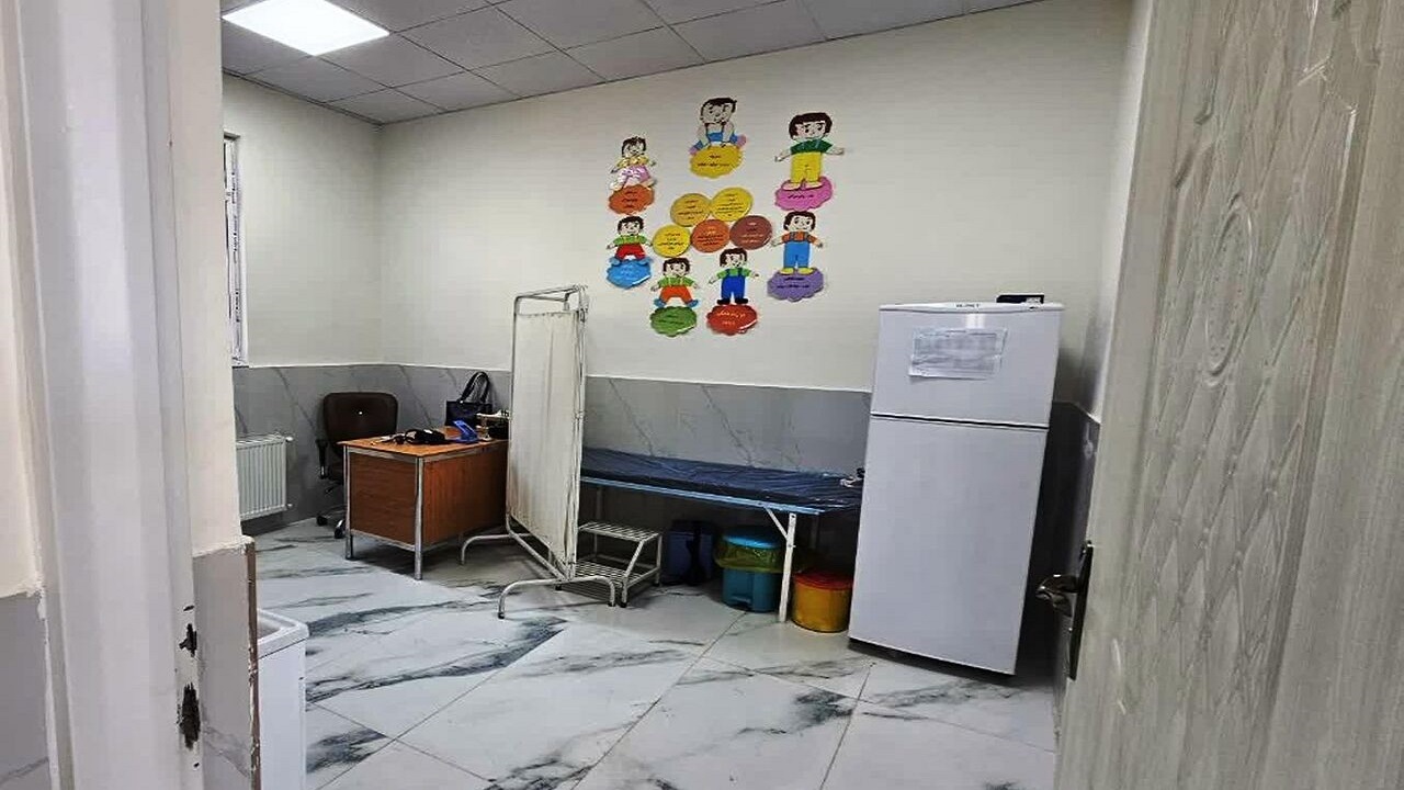 معاون وزیر ۲ خانه بهداشت روستایی را در گرمسار افتتاح کرد
