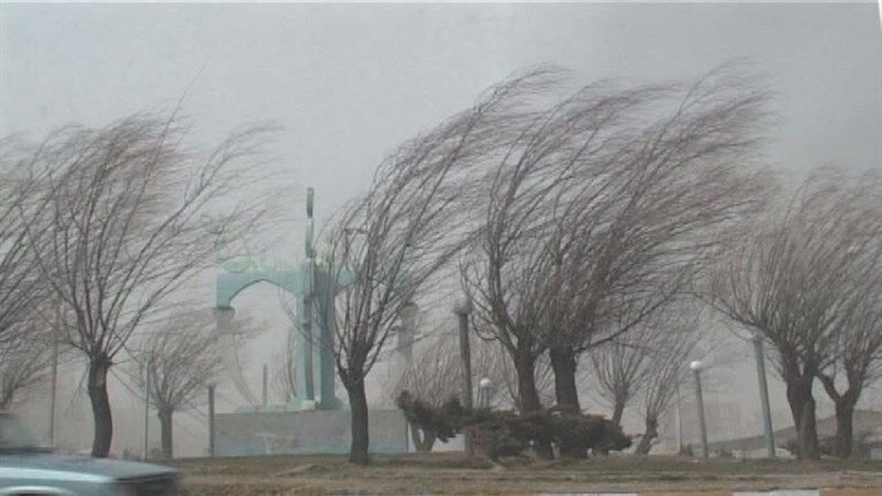 وزش بادهای شدید در استان سمنان