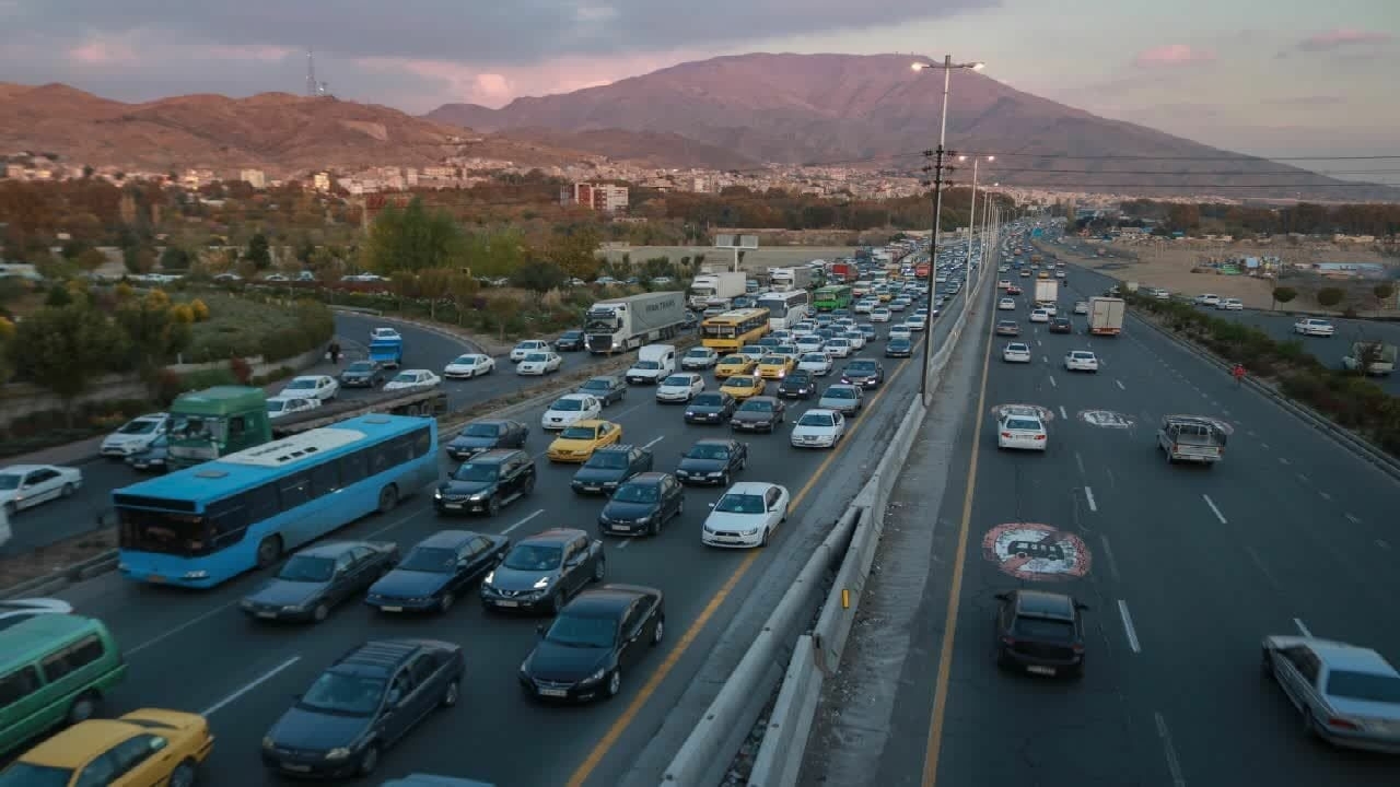 ترافیک نیمه سنگین در آزادراه‌های قزوین
