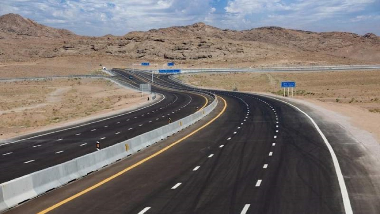 چرخ توسعه سیستان و بلوچستان از مسیر  احداث بزرگراه ها می‌گذرد