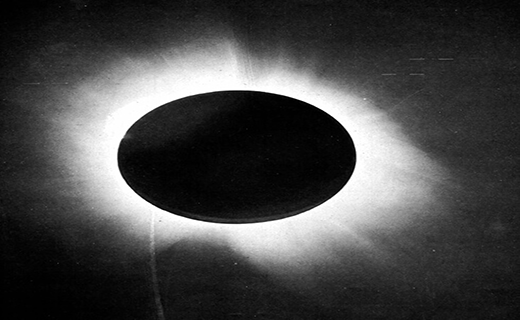خورشید گرفتگی سال ۱۹۱۹ که نظریه اینشتین را اثبات کرد