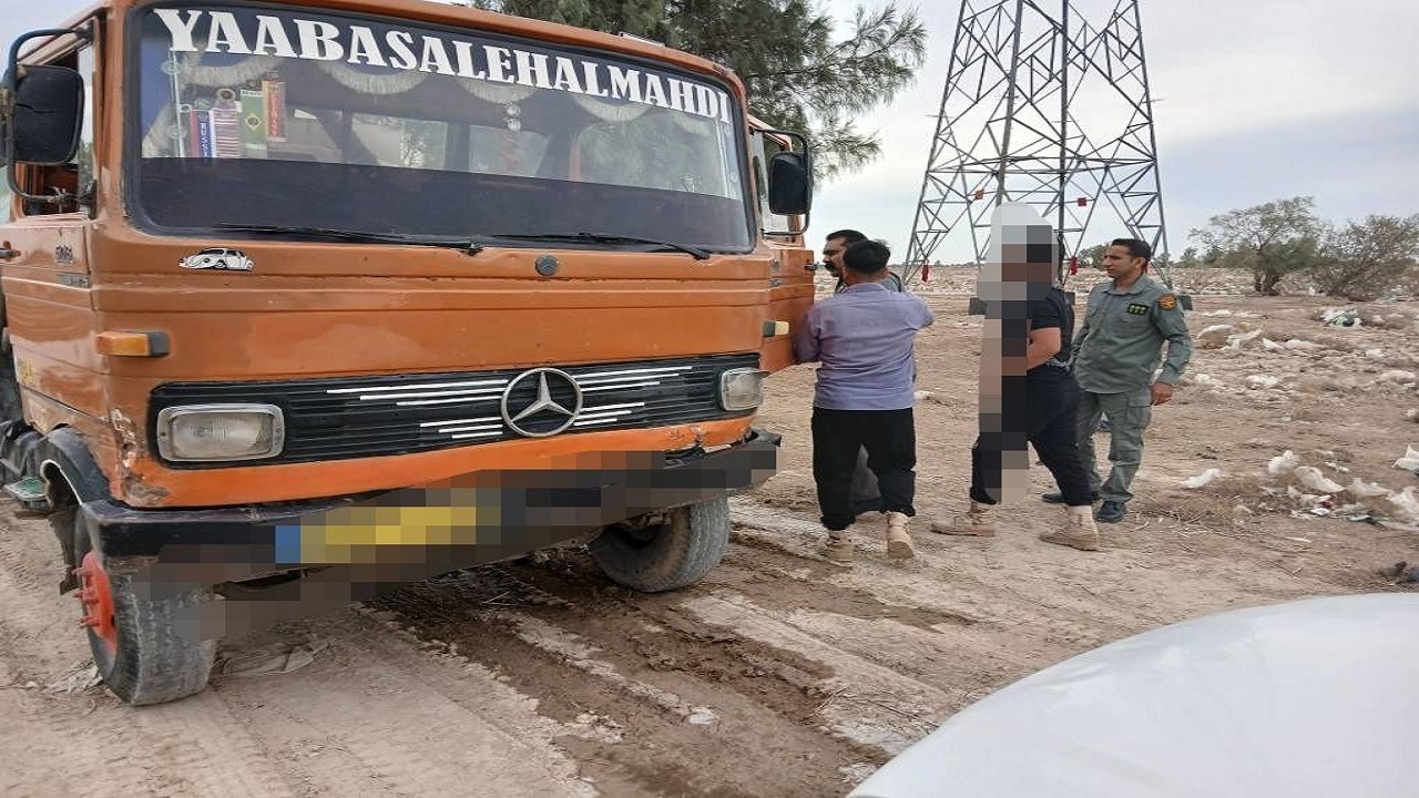 شناسایی و توقیف دو دستگاه تانکر حمل فاضلاب در شهرستان زابل