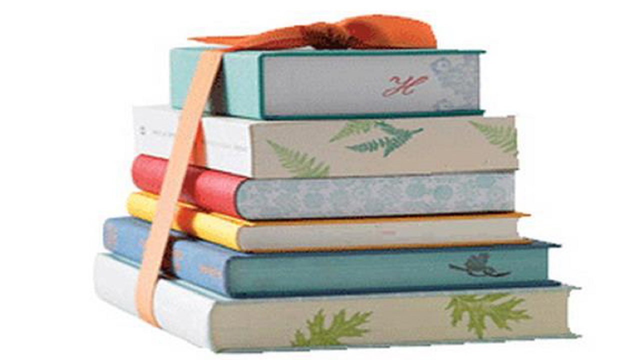 اهدای بیش از یک هزار و ۷۰۰ جلد کتاب به کتابخانه عمومی دانشجو در ملایر