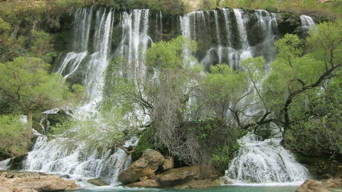 آبشار‌های فصلی روستای شادکام + فیلم