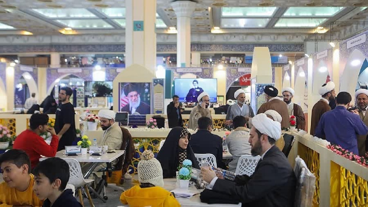 تصاویری از فعالیت بخش حوزوی در نمایشگاه بین المللی قرآن