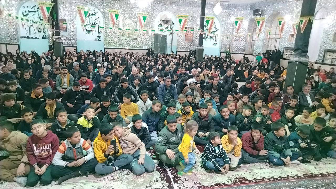 حضور کودکان در مراسم جشن و شادمانی