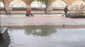 باشگاه خبرنگاران -آبگرفتگی در پیاده رو عالی قاپو اردبیل پس از بارش باران + فیلم