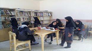 باشگاه خبرنگاران -ترویج فرهنگ کتابخوانی همزمان با دهه کرامت در مدارس
