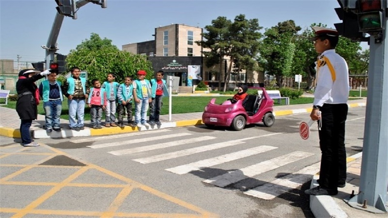 آموزش رفتار‌های صحیح ترافیکی به دانش آموزان مدارس استثنایی