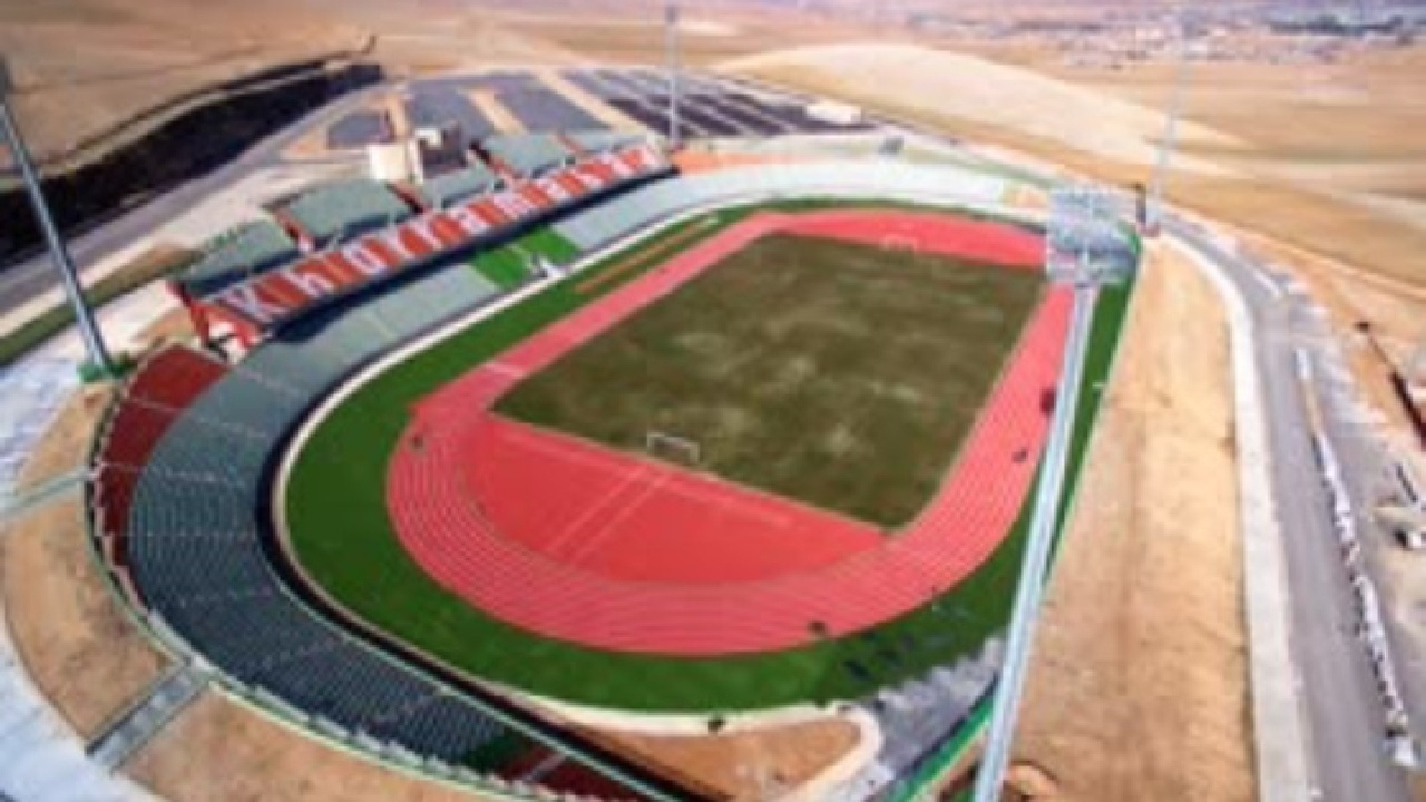 ورزشگاه خرم آباد در اختیار تیم خیبر قرار می‌گیرد
