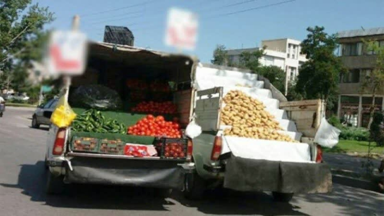 ۲۰۰ میوه فروش سیار در شمال خرم آباد ساماندهی شدند