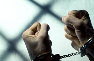 دستبند پلیس بر دستان باند سارقان و مالخران اماکن خصوصی در اهواز