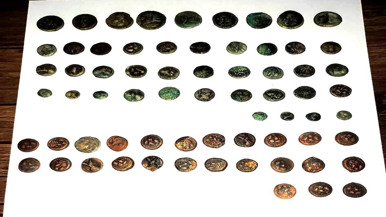 کشف سکه‌های تاریخی از یک متهم در مسافرخانه ای در فسا