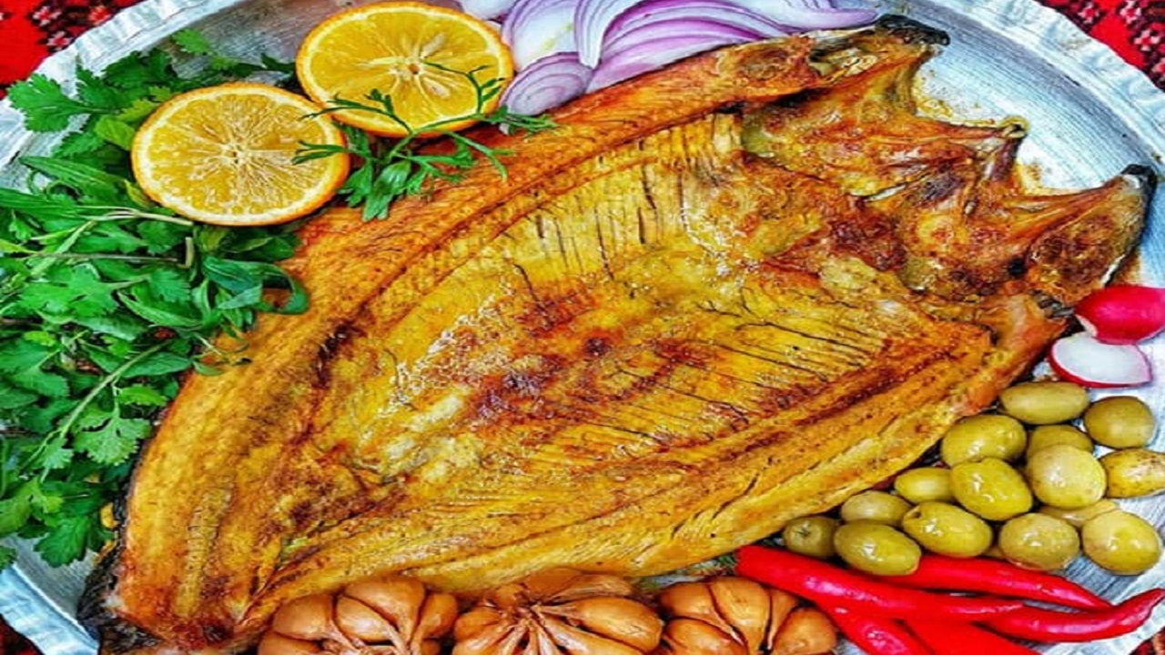 طبخ غذا‌های دریایی در مناطق کم‌برخوردار آذربایجان‌شرقی