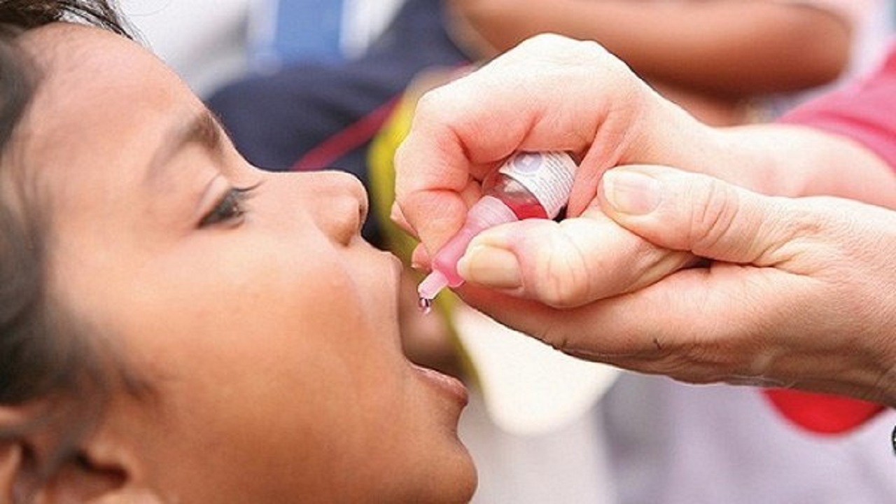 آغاز برنامه واکسیناسیون تکمیلی فلج اطفال در استان همدان