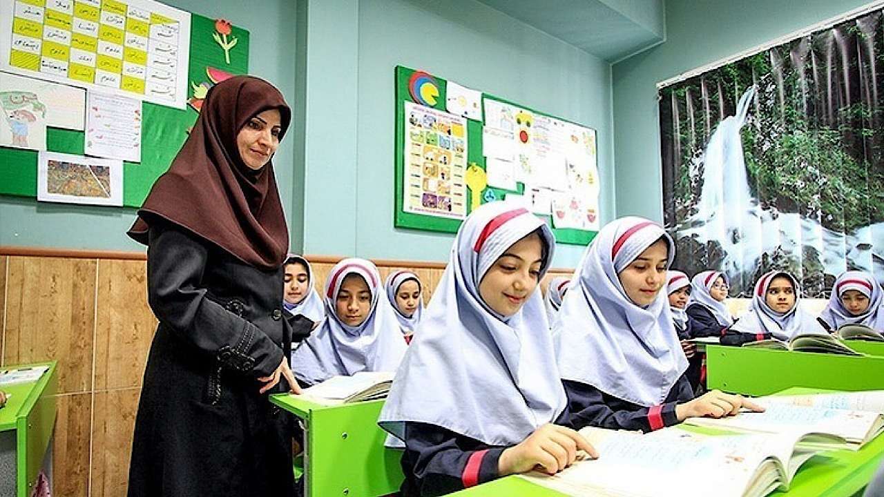 هزار معلم در مدارس استان سمنان تجلیل و تکریم می‌شوند