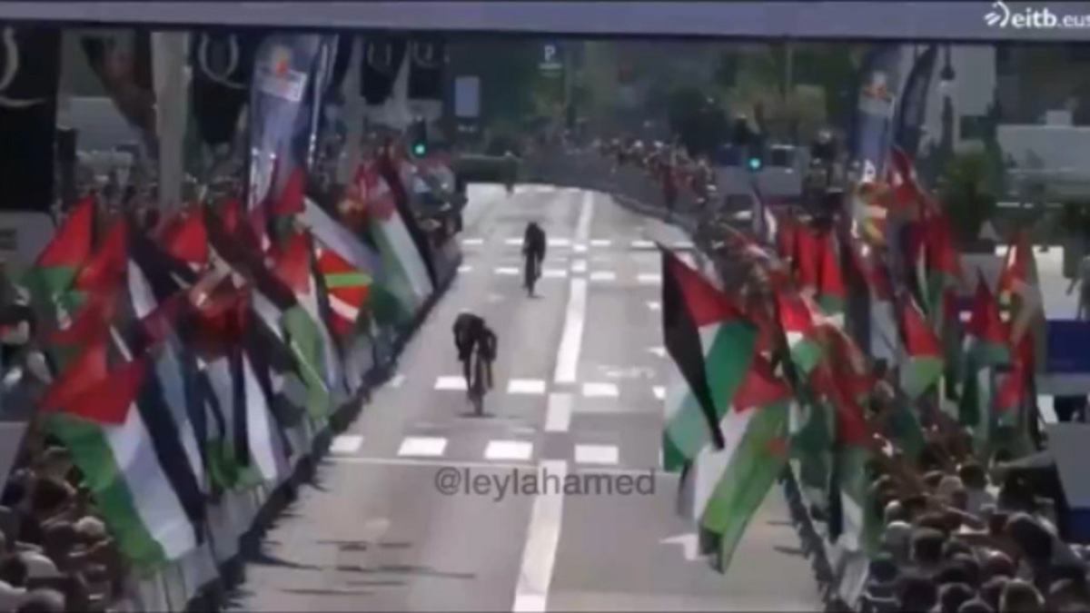 گارد ساحلی اسپانیا قایق حامل مهاجران را غرق کرد + فیلم