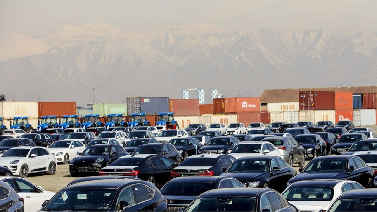 باشگاه خبرنگاران -آغاز واردات خودرو و پلاک گذاری ۸۰۰ خودروی جدید به منطقه آزاد اروند